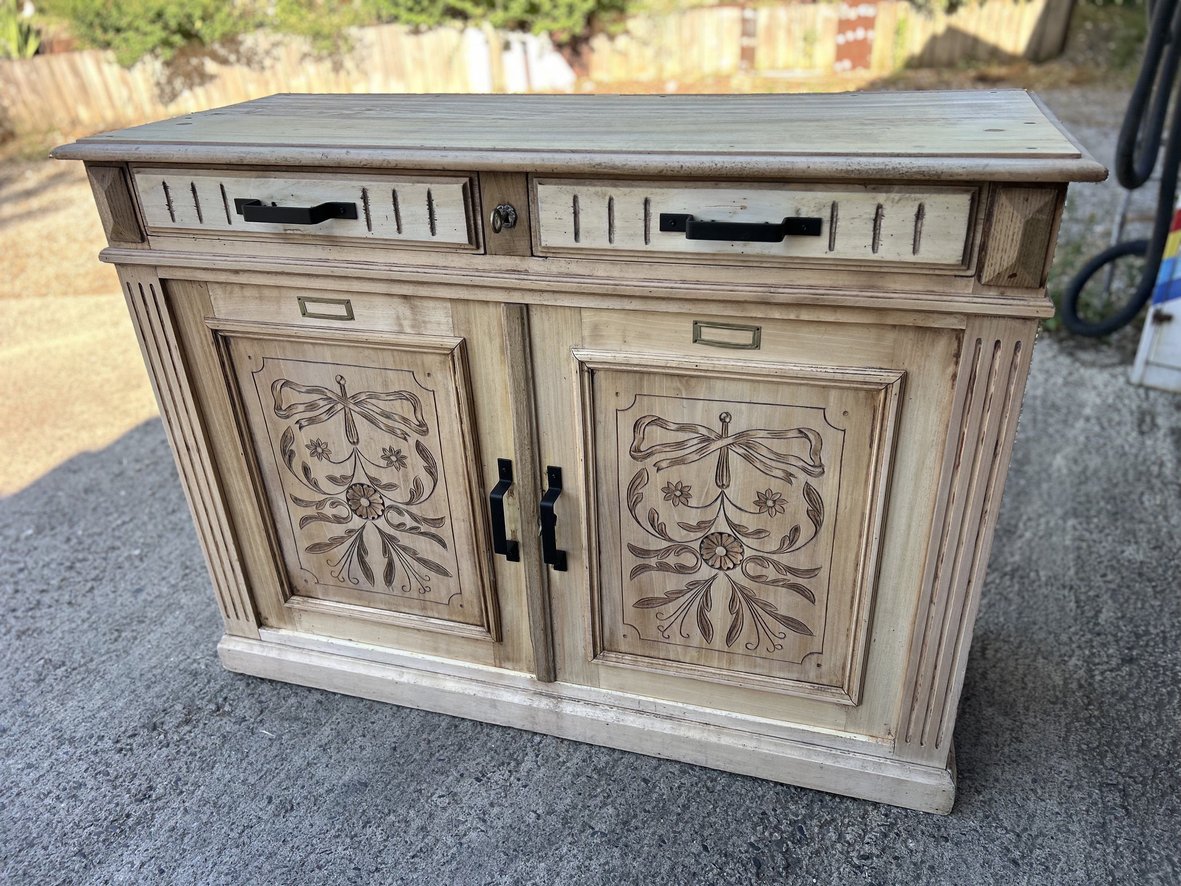 Meuble de métier 2 portes fleuries 1900-RF4709