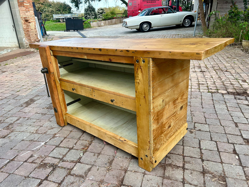 Etabli ancien habillage bois réf 4239