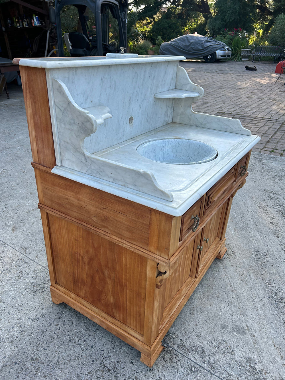 Meuble de toilette avec vasque à bascule 1900 réf 4501
