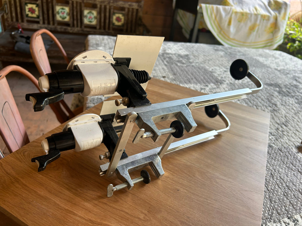 Paire doseurs avec support mural Beaumont Réf 4568