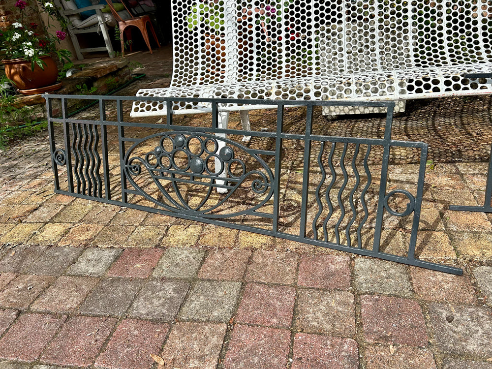 Paire de grille fonte Art Déco réf 4262