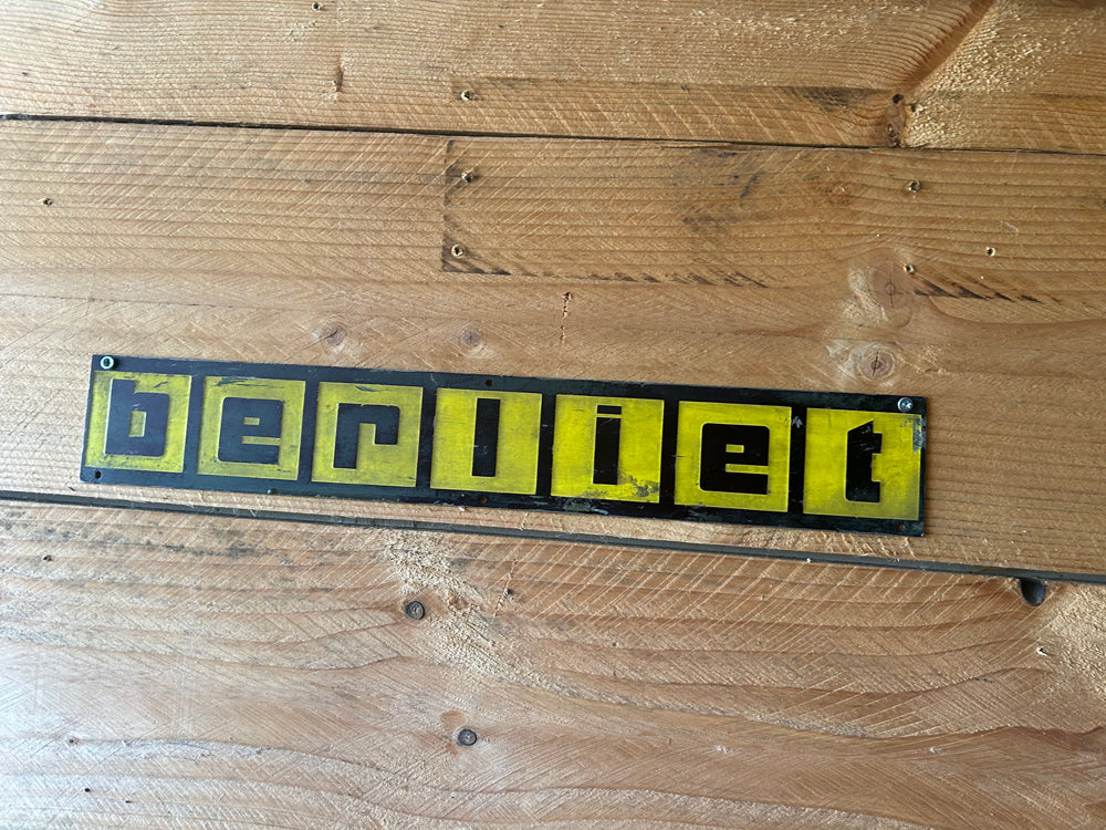 Plaque émaillée Automobilia réf 4514