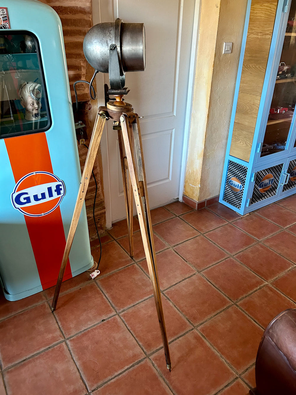 Projecteur avec trepied 1900 Réf 4112