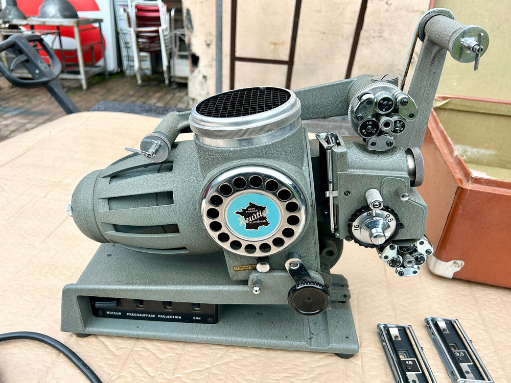 Projecteur cinéma " Heurtier " Serie 53 / 1956. réf 4423