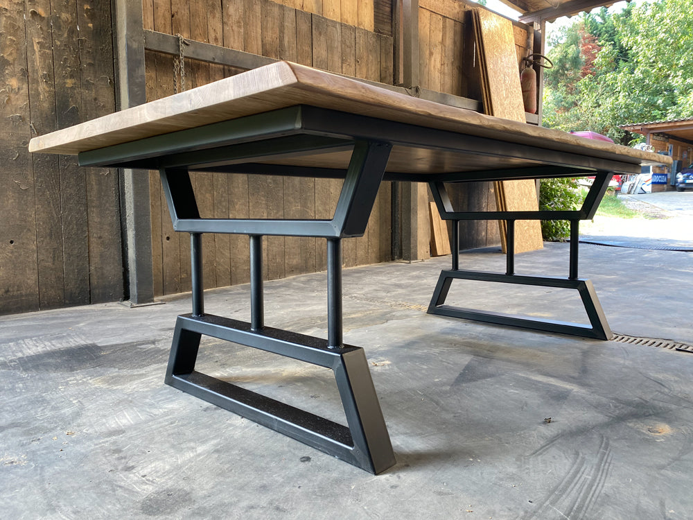 Table design industriel Manhattan Réf 4297 Prix de base : 1690€