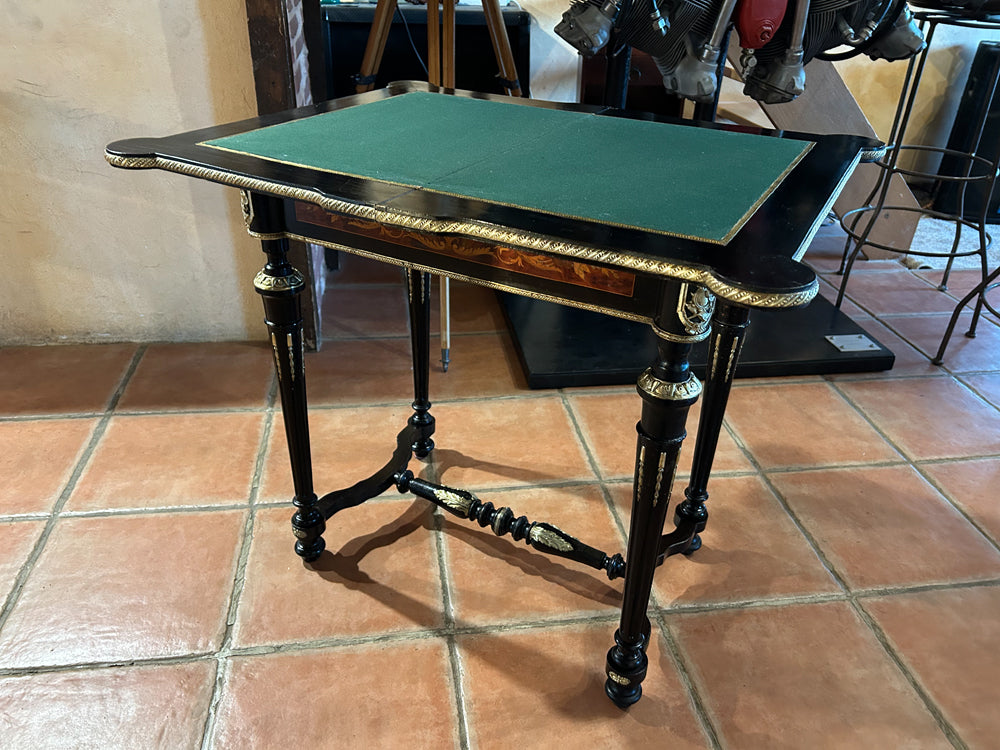 Table à Jeux Napoléon III Marqueterie Attributs Musique