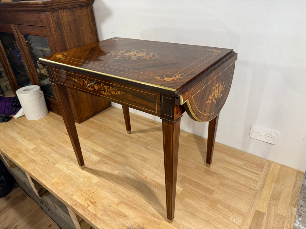 Table à Oreille 19ème Style Louis XVI Acajou Marqueterie