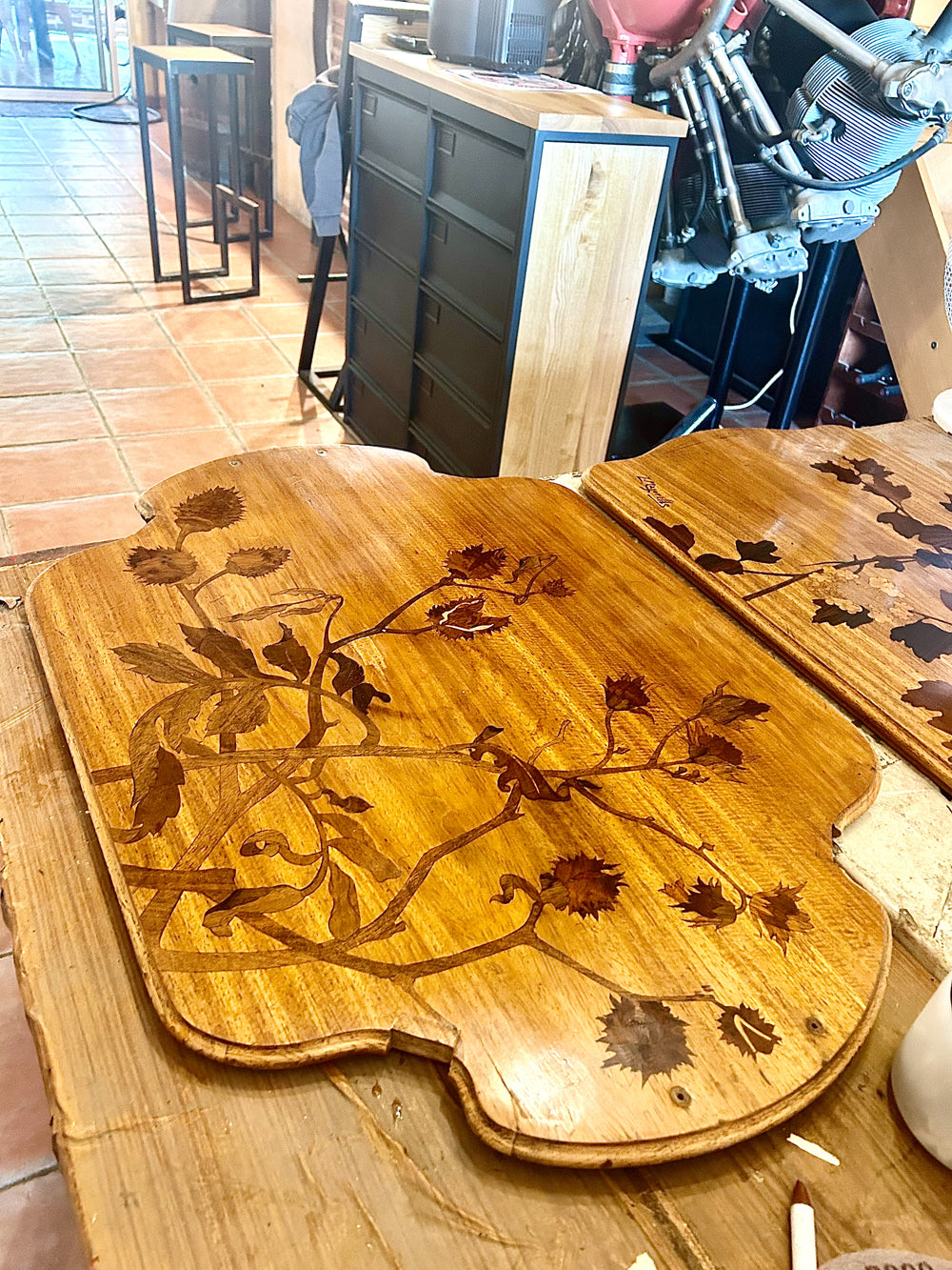 Table à thé Louis Majorelle 1900 Marqueterie Art Nouveau