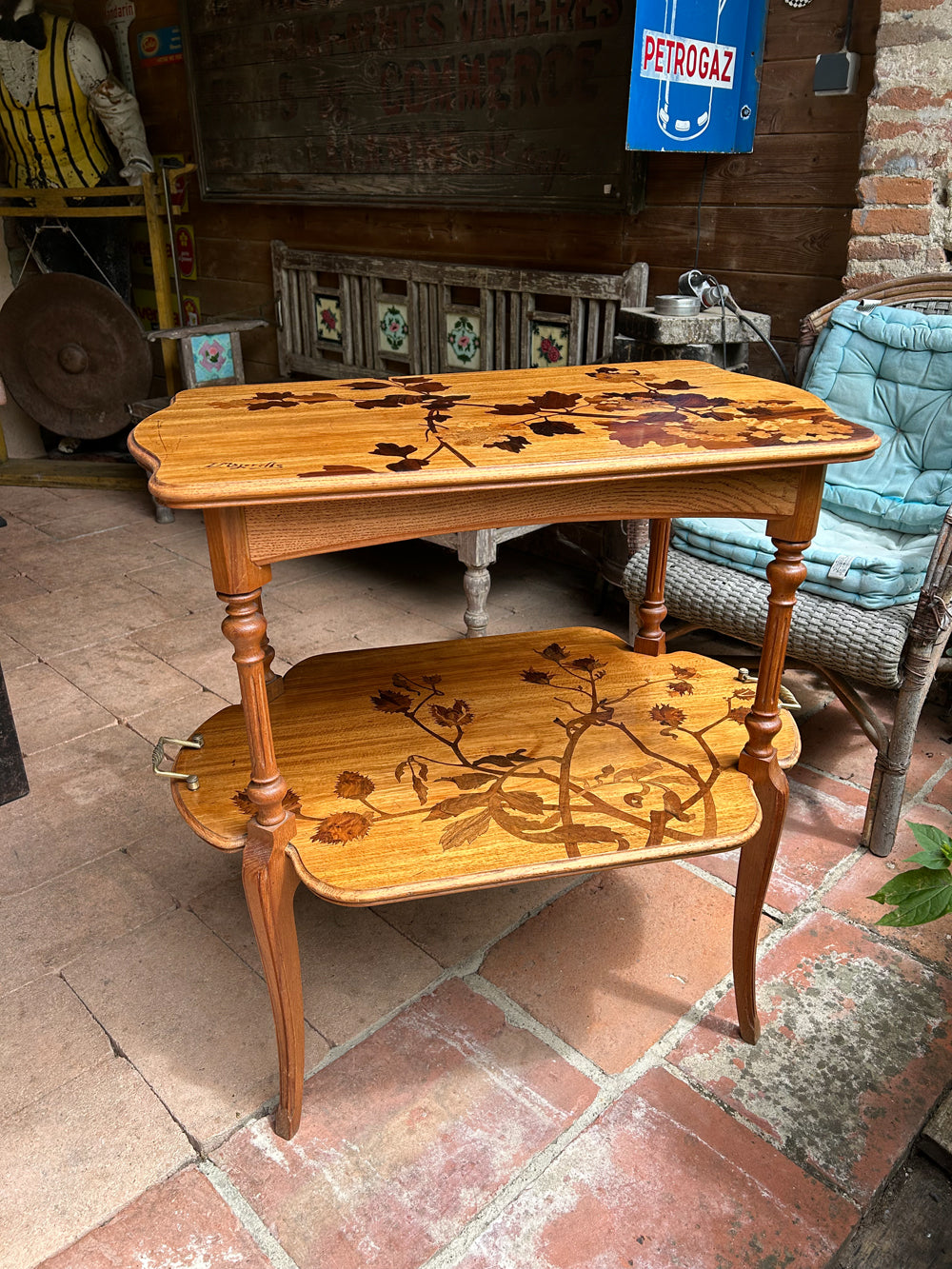 Table à thé Louis Majorelle 1900 Marqueterie Art Nouveau