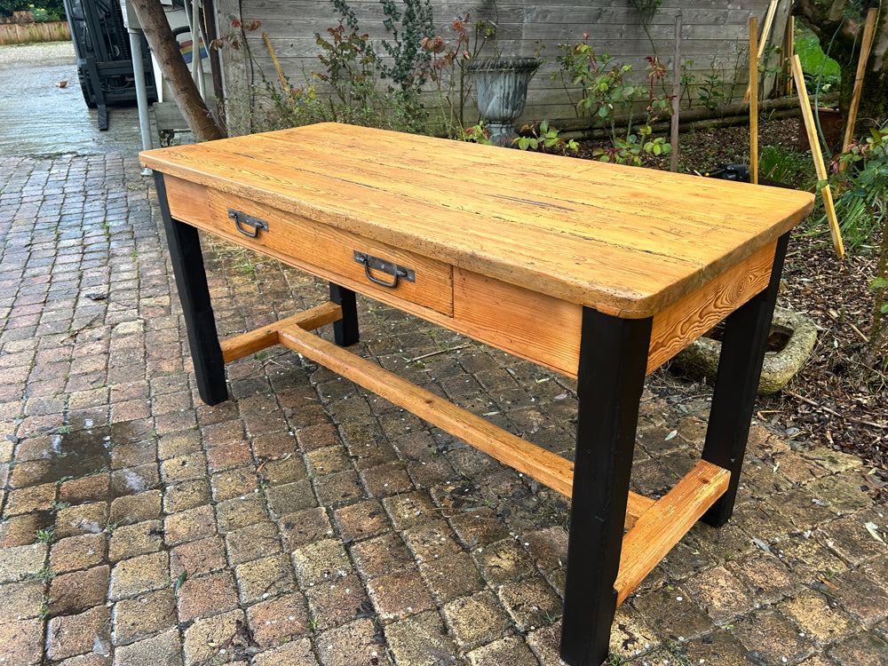 Table d'atelier 1 tiroir 1900 Réf 4233