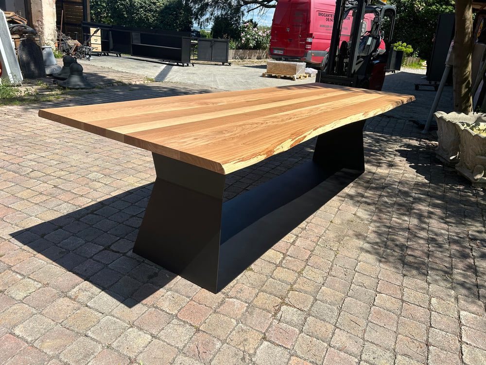 Table design sur mesure piètement "Aigle de mouette" Réf 4479 prix de base 3500€