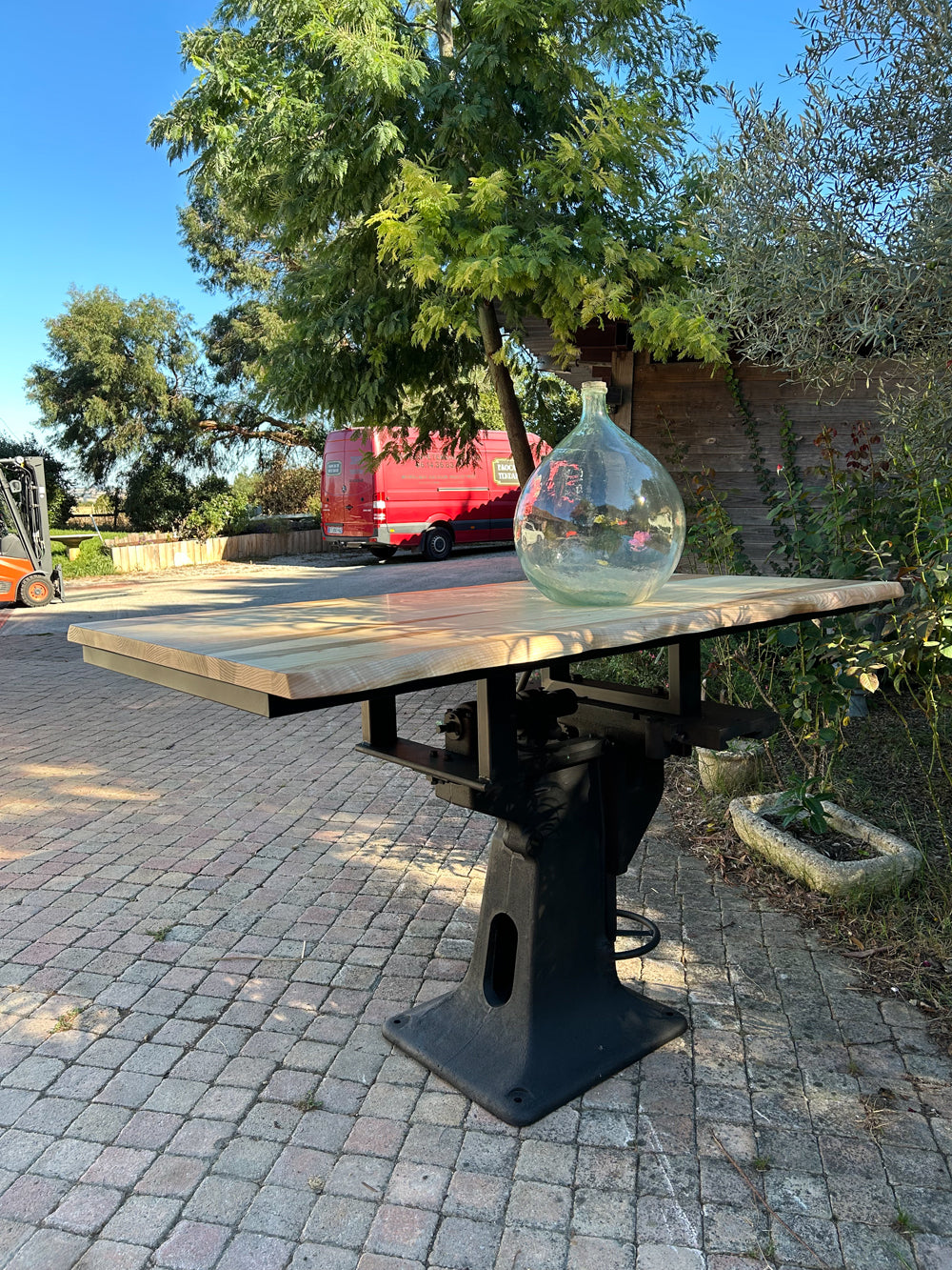 Table industriel piétement fonte réf 4109