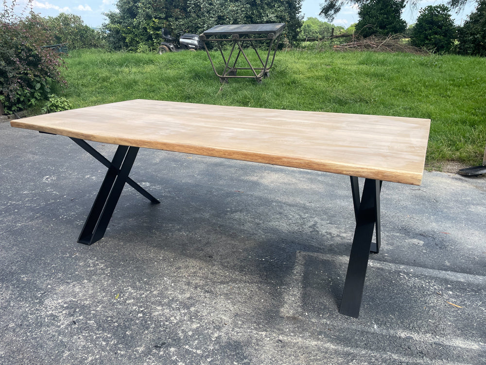 Table piétement Aero Réf 4054 Prix de base : 1490€