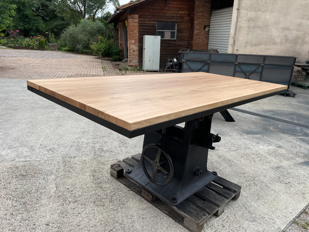 Table piètement machine outil 1900 Réf 4075