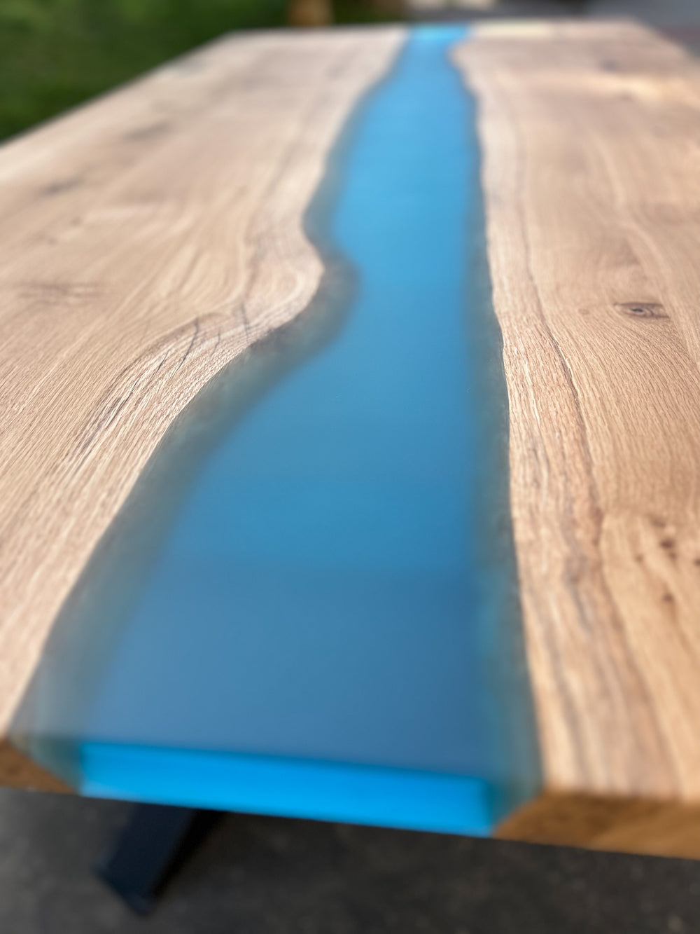 Table plateau époxy Réf 4116 Prix de base : 1990€