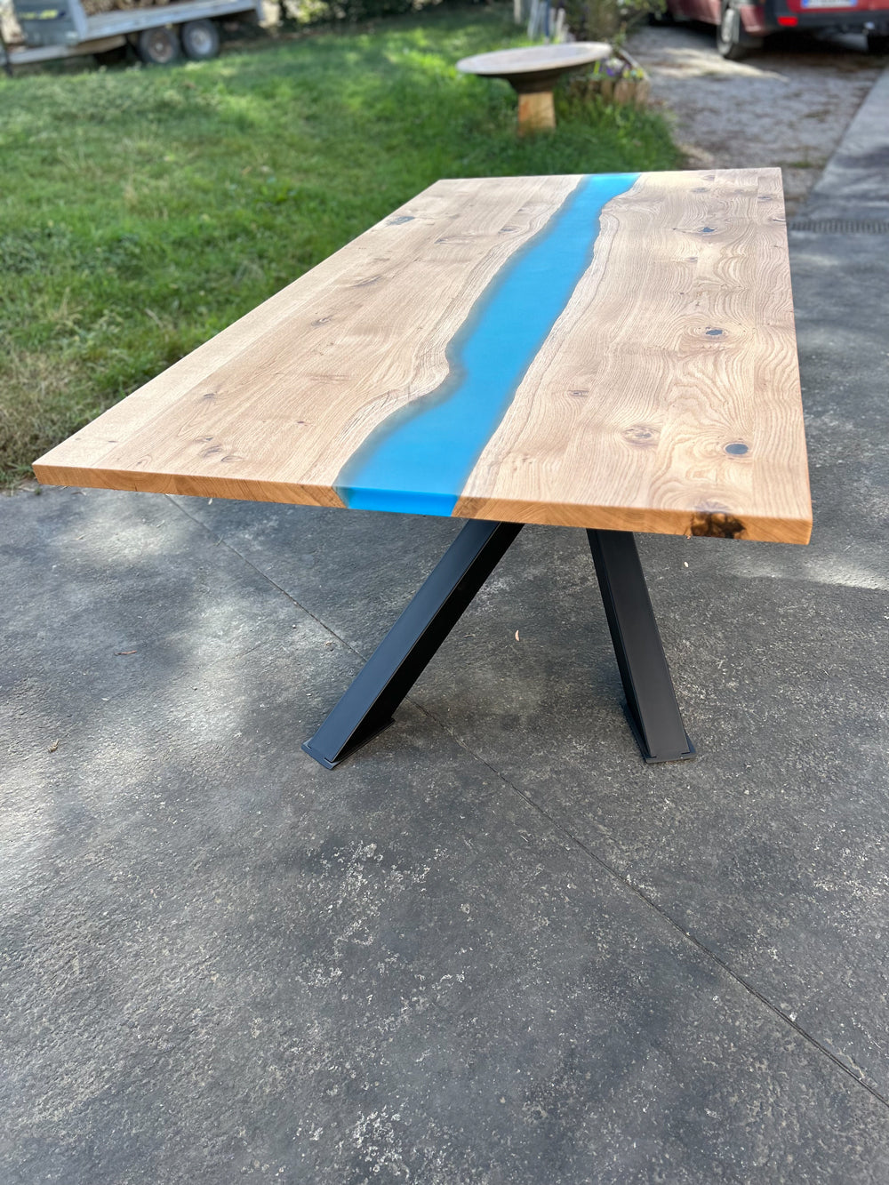 Table plateau époxy Réf 4116 Prix de base : 1990€