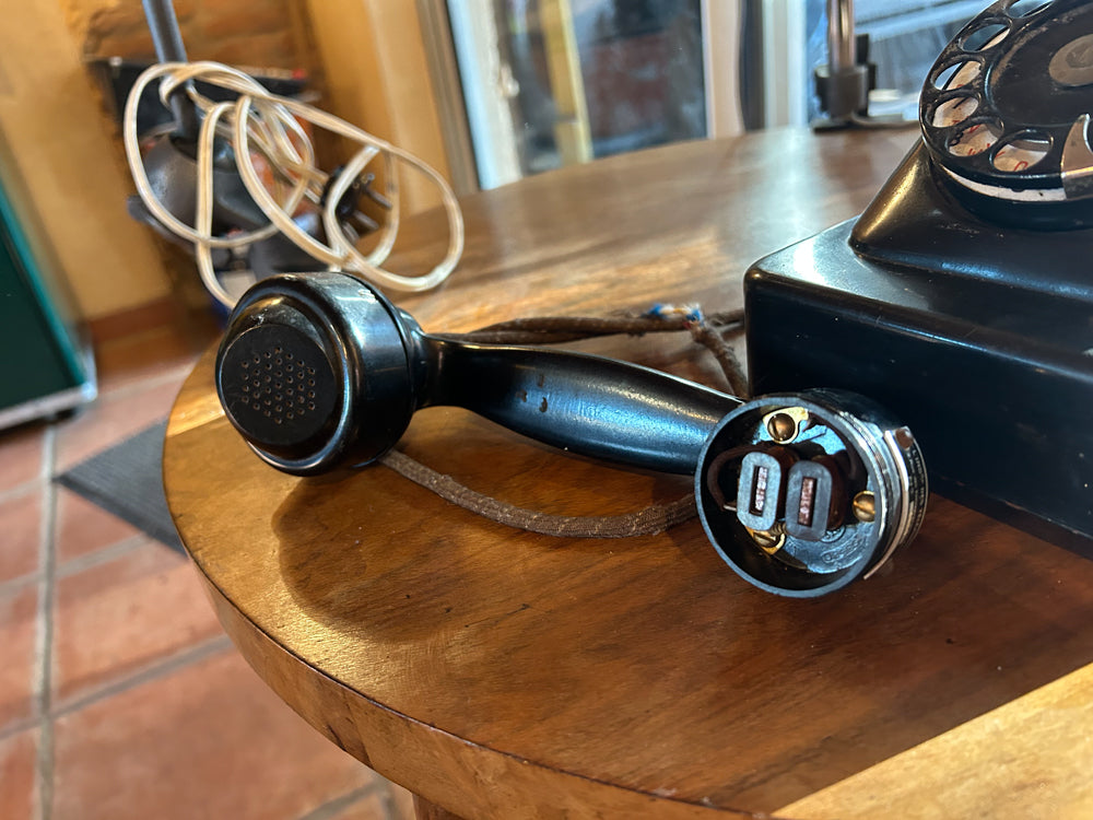 Téléphone ancien en Bakelite 1950 Réf 4399