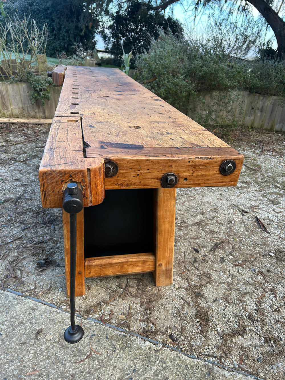 Etabli ancien modifié 3 portes et 1 tiroir