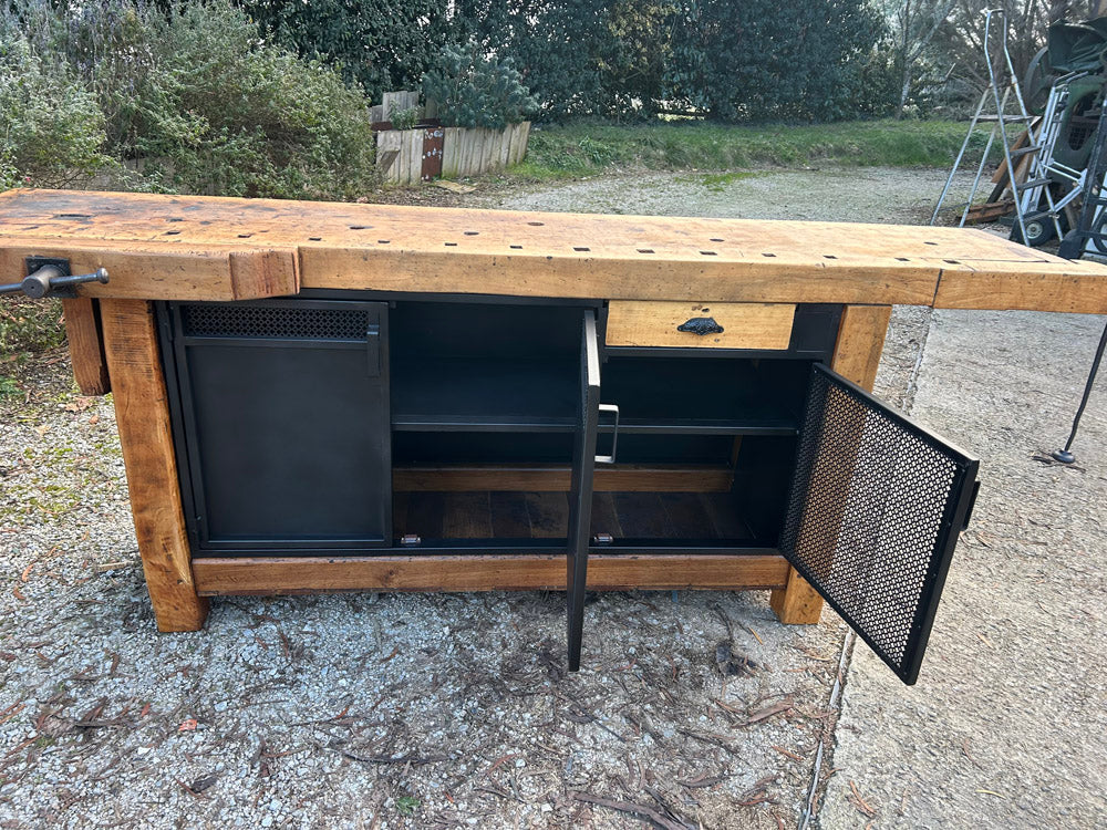 Etabli ancien modifié 3 portes et 1 tiroir