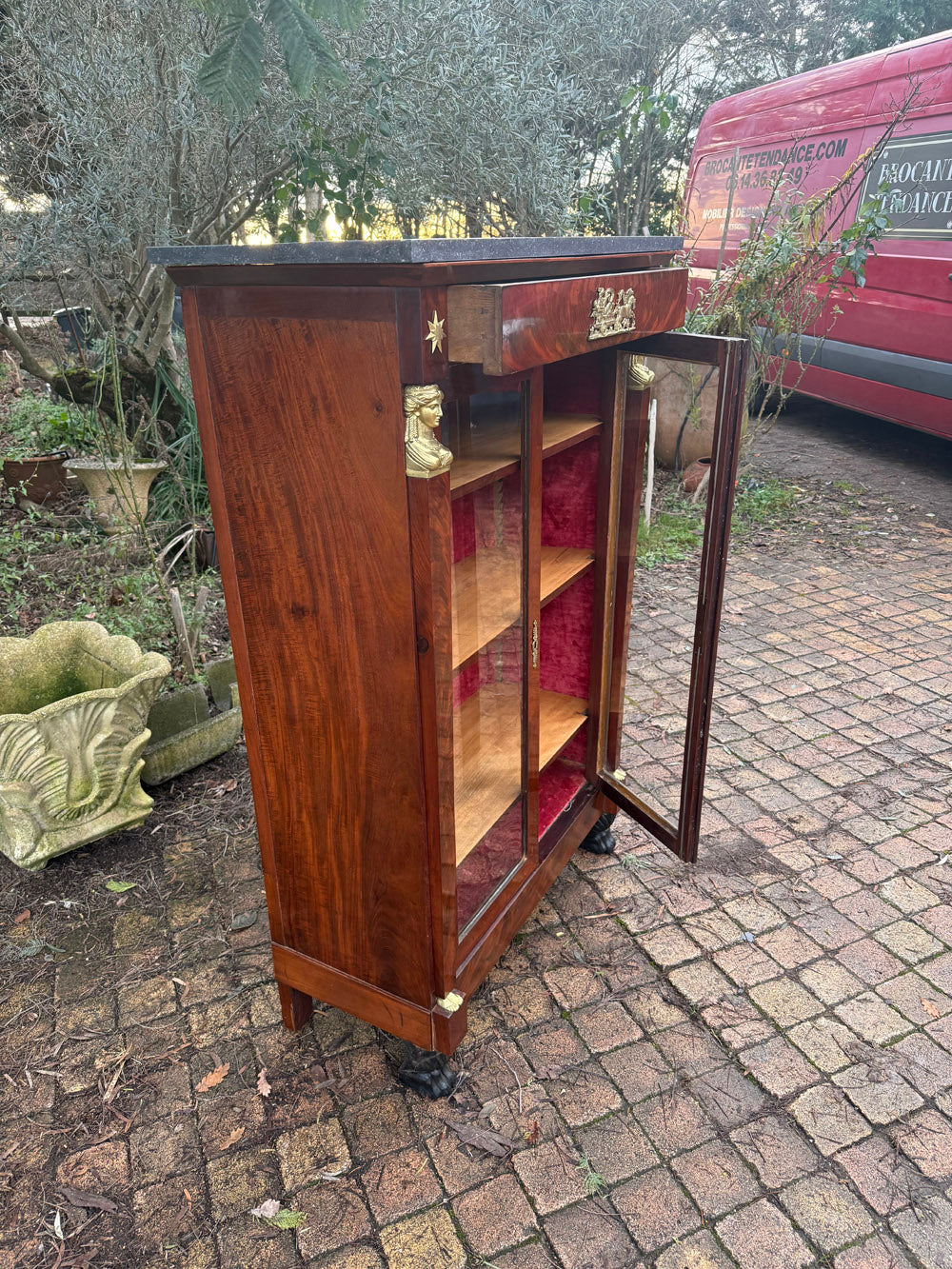 Vitrine Empire retour d'Egypte 19ème