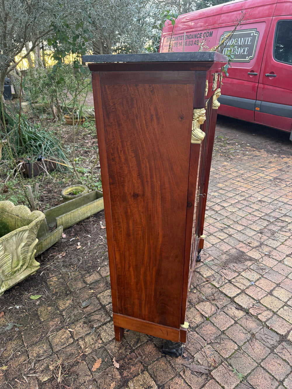 Vitrine Empire retour d'Egypte 19ème