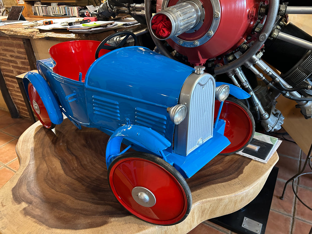 Voiture à pédale BUGATTI EUREKA réf 4195