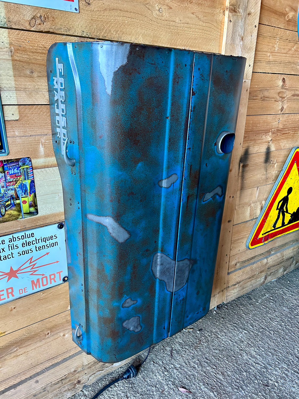 Applique lumineuse Capot tracteur Fordson Réf 4284