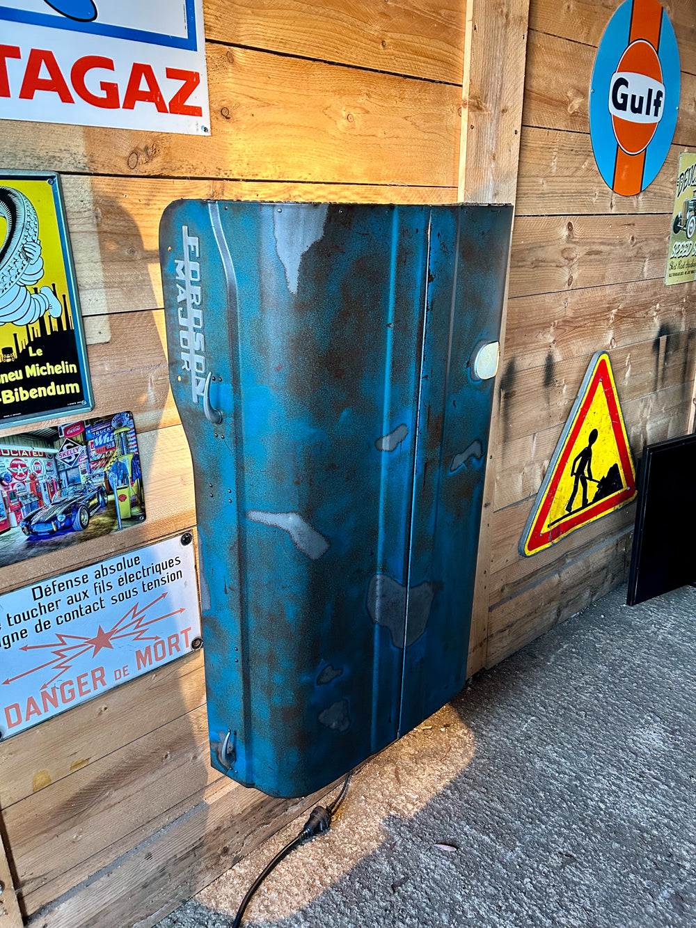 Applique lumineuse Capot tracteur Fordson Réf 4284