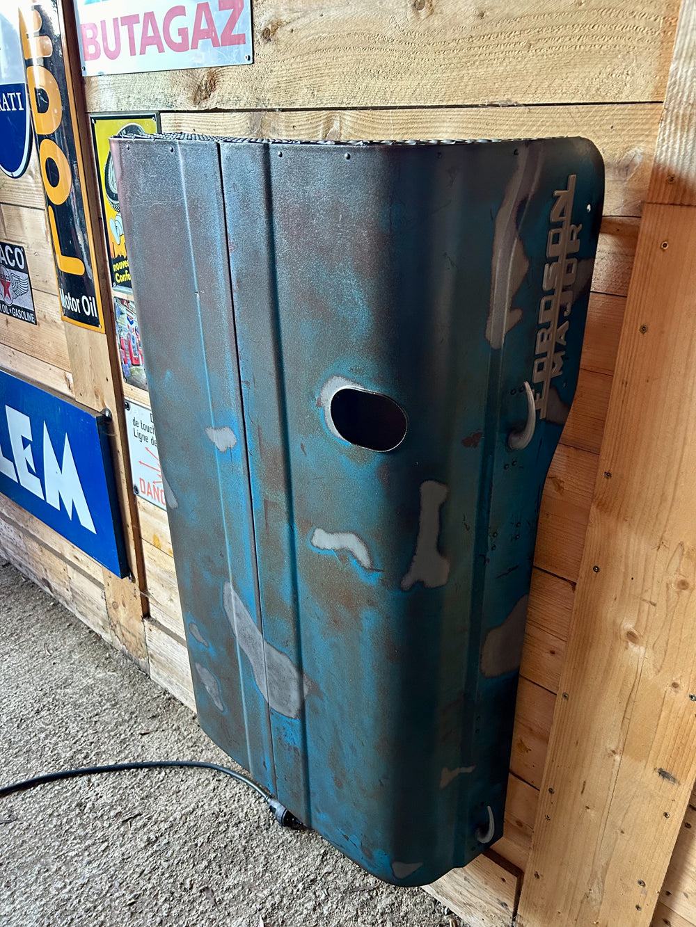 Applique lumineuse Capot tracteur Fordson Réf 4284