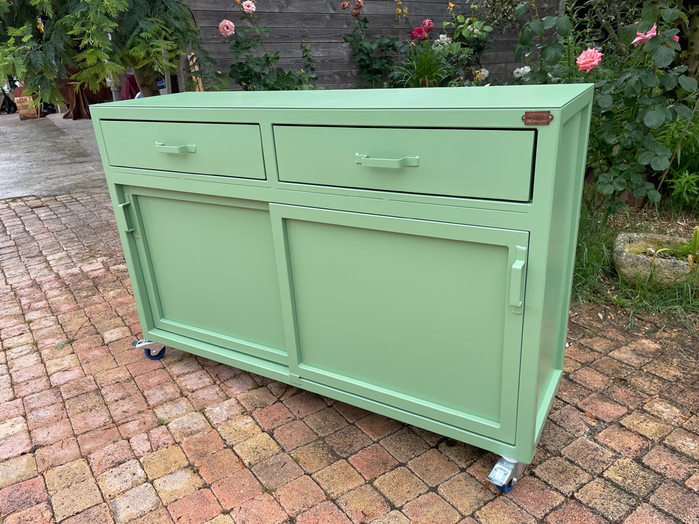 Buffet extérieur tout métal Réf 4069 prix de base : 2100€