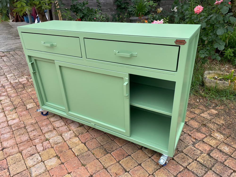 Buffet extérieur tout métal Réf 4069 prix de base : 2100€