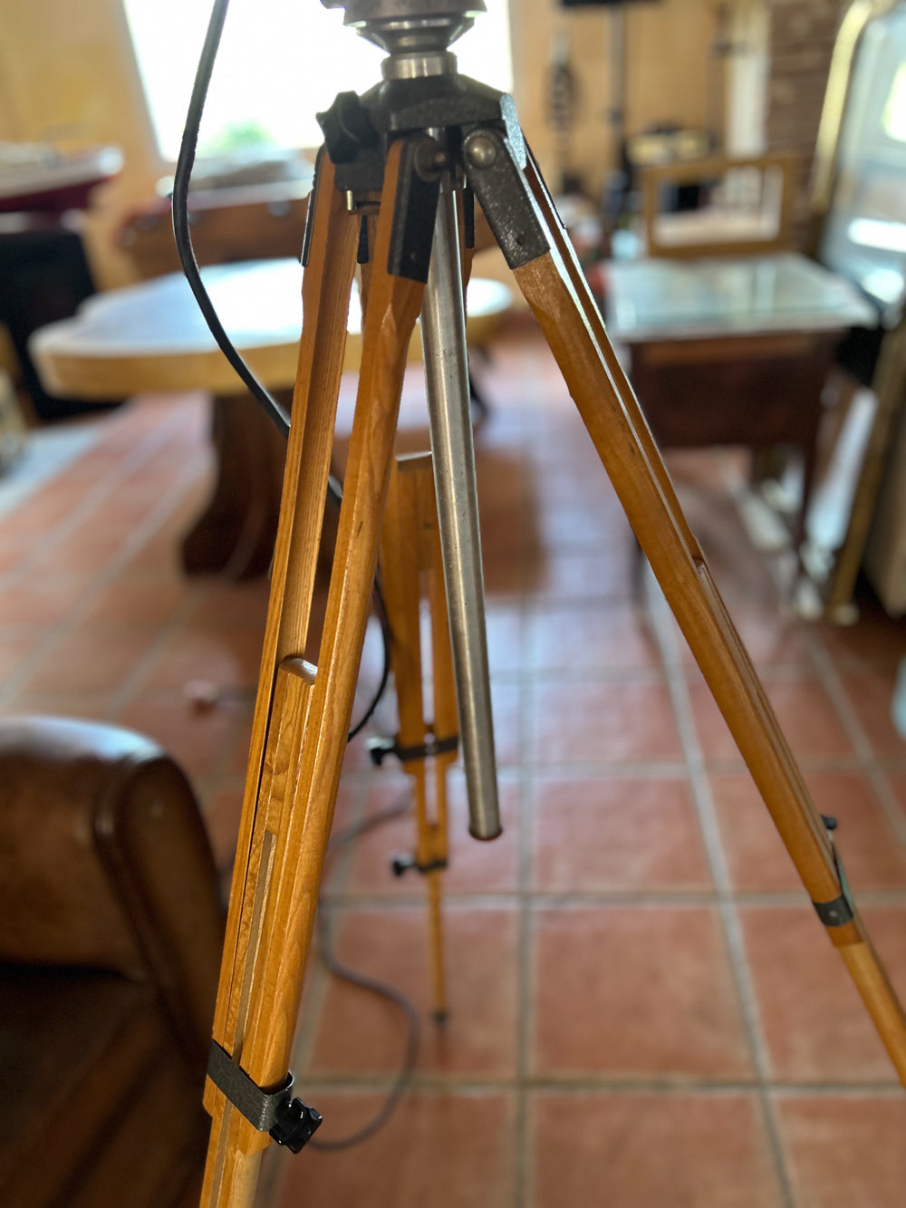 Projecteur de scène avec trépied Réf 4096