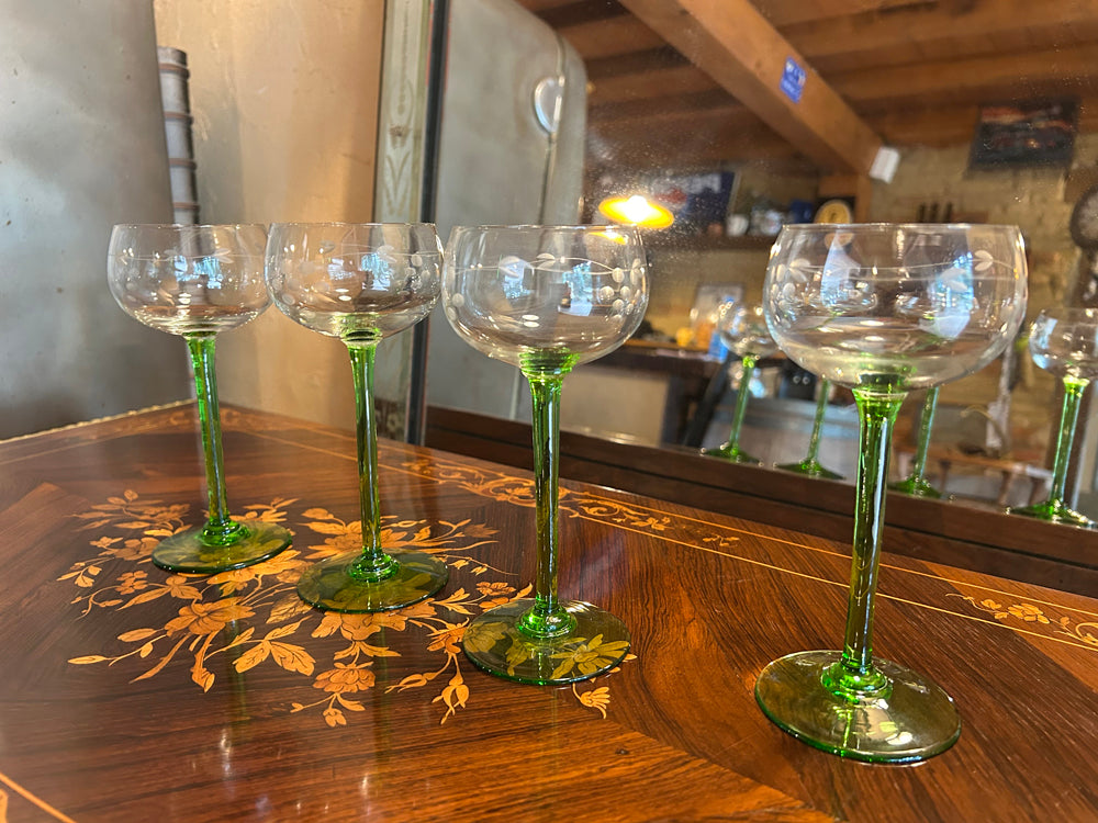 Lot de 4 verres haut ART DECO - Réf 4596