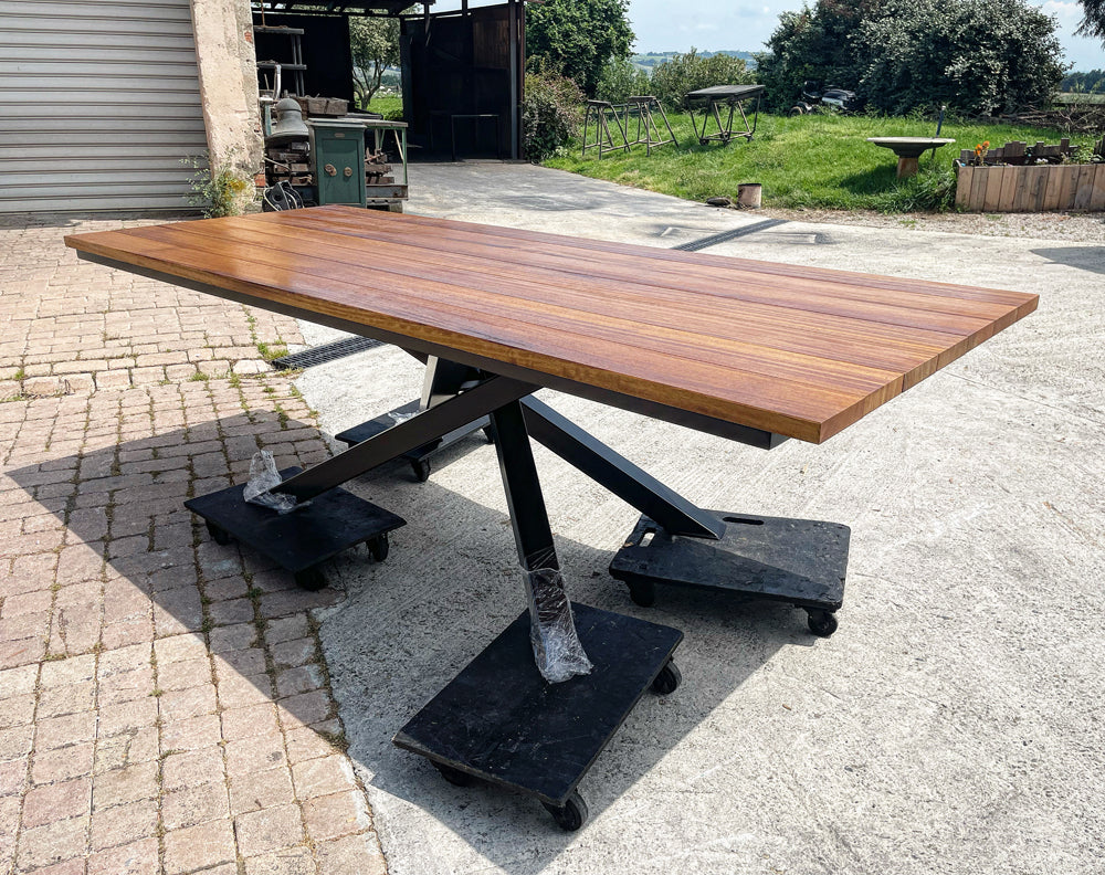 Table Mikado extérieur Réf 4050 Prix de base : 2200€