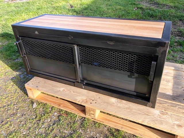 Meuble TV industriel portes coulissantes PRIX de base: 600€ réf 3505