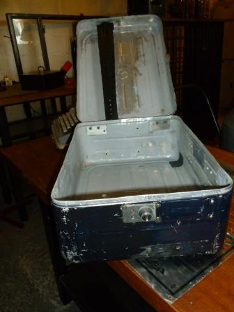 Ancienne malette de la marine 1950