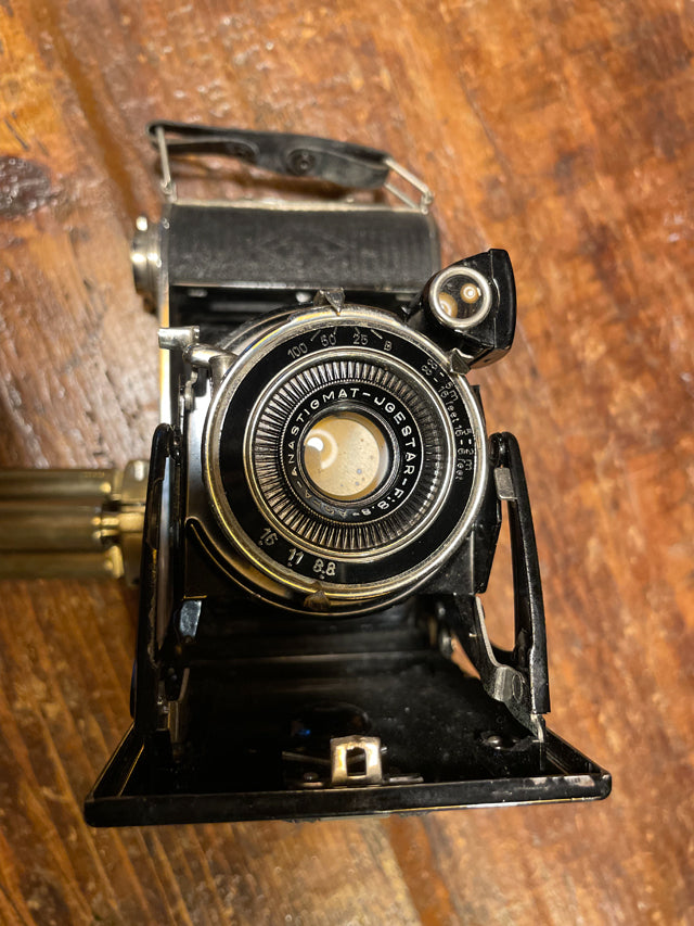 Appareil AGFA Jgestar avec trépied