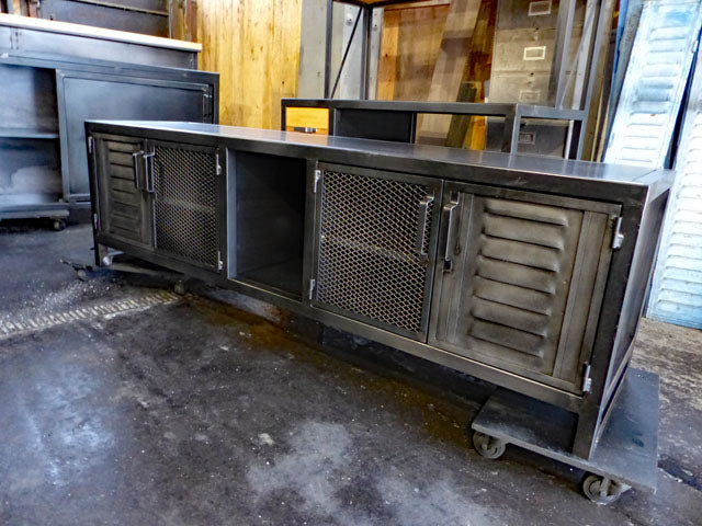 Meuble TV tout métal design industriel PRIX de base : 1290€ réf 3605