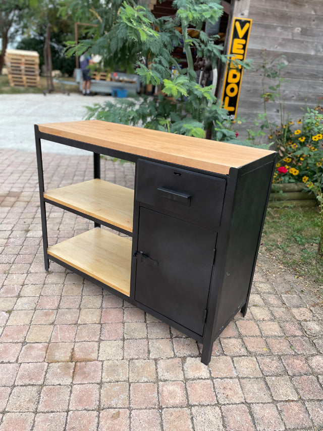 Ancien établi de carrosserie