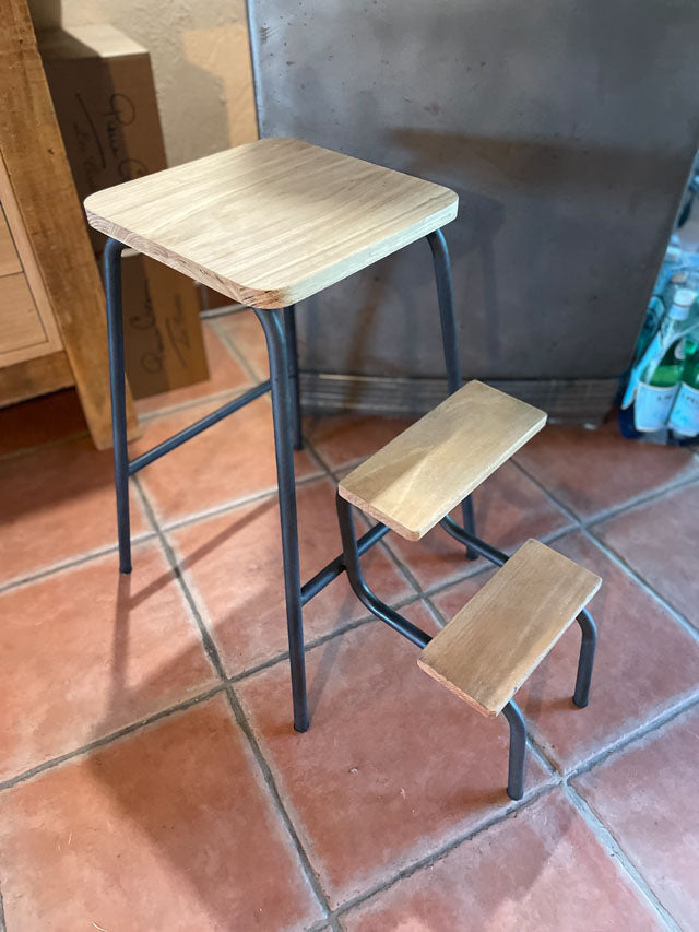 Escabeau mètal et chêne 1950