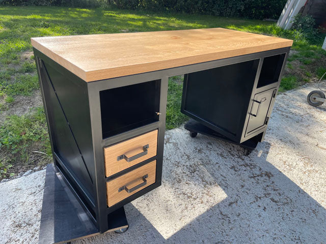 Bureau industriel bois et mètal double caisson PRIX de base:1290€ réf 3425