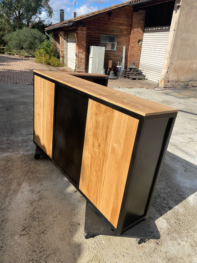 Banque d'accueil industrielle PRIX de base : 1 850 € réf 3939