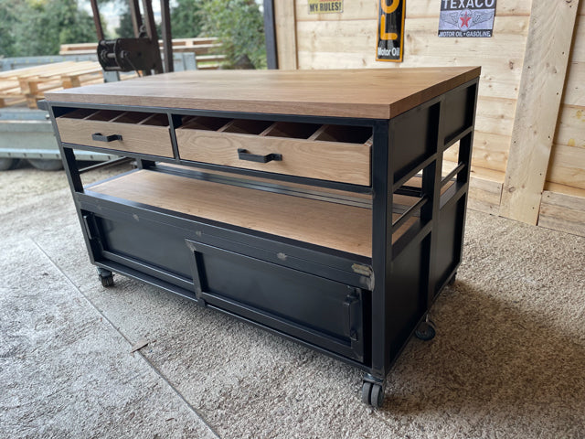 Fabrication desserte à roulette Prix de base 1100€ réf 3009