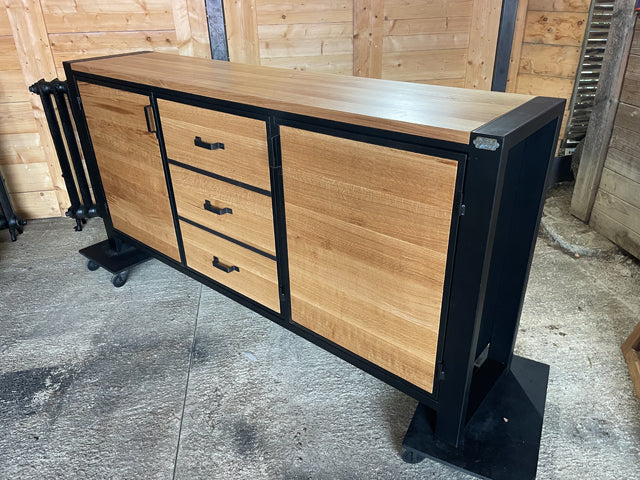 Buffet design industriel chêne blond PRIX de base : 1600€ réf 3625