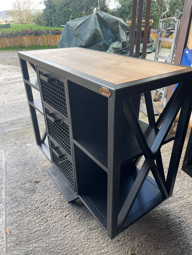 Buffet console industrielle PRIX de base : 890€ réf 3980