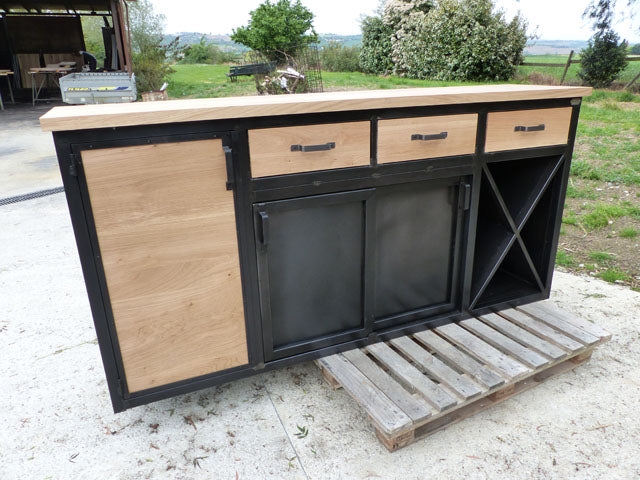 Buffet design industriel range bouteille PRIX de base : 1390€ réf 3688