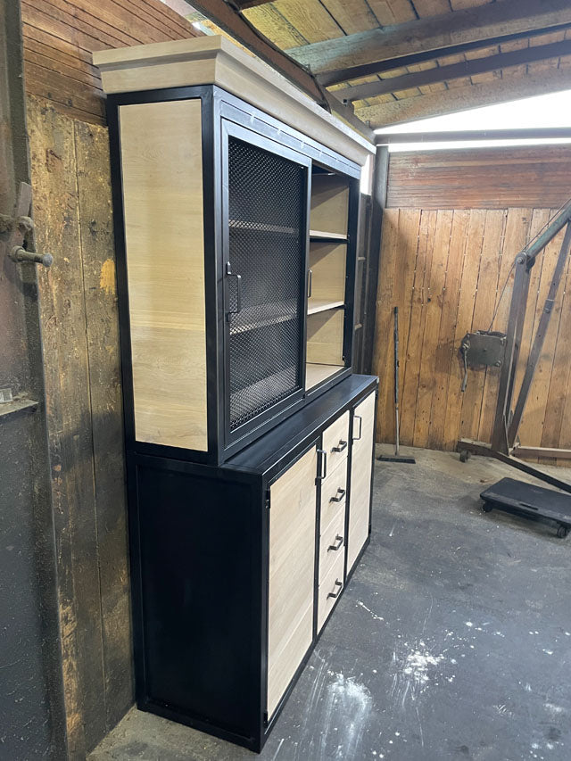 Buffet industriel 2 corps chêne blanchi PRIX de base : 2600€ réf 3719