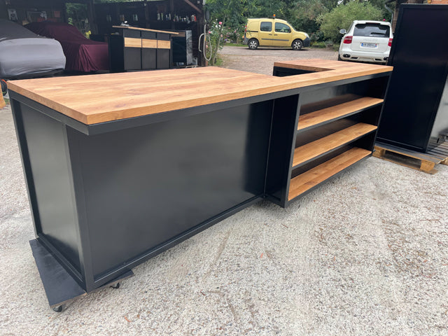 Cuisine sur mesure. PRIX de base : 9500 € Réf 3888