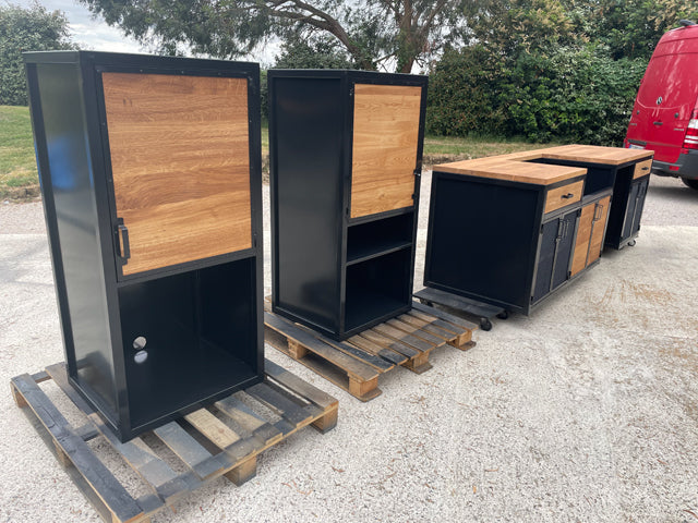 Cuisine sur mesure. PRIX de base : 9500 € Réf 3888