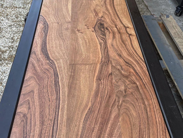 Buffet industriel métal et noyer PRIX : 2500€ réf 3885